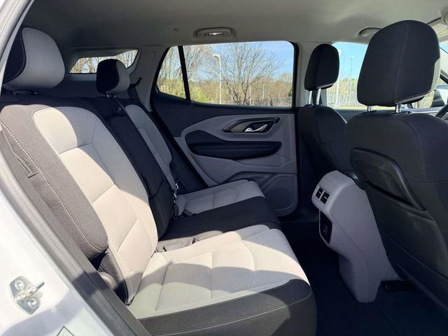 Used 2024 GMC Terrain SLE image 10
