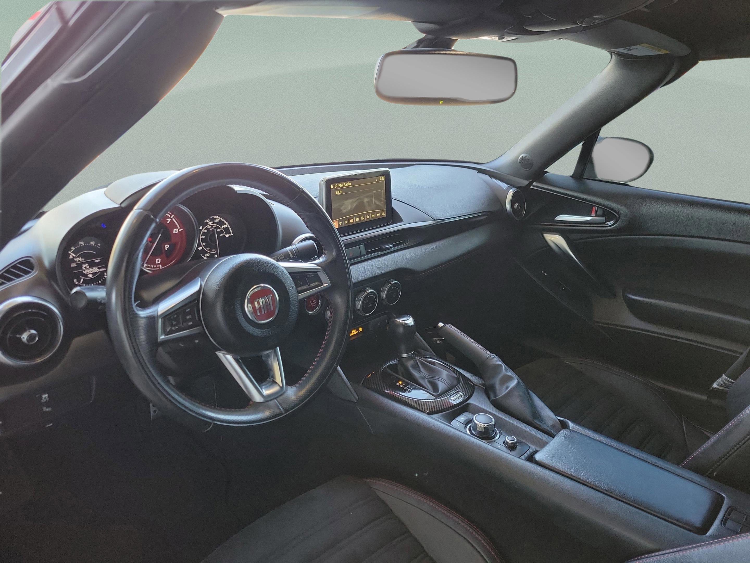 Used 2017 FIAT 124 Spider Abarth image 23