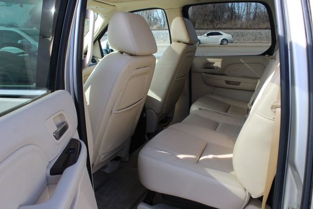 Used 2007 Cadillac Escalade EXT w/ Information Package image 21