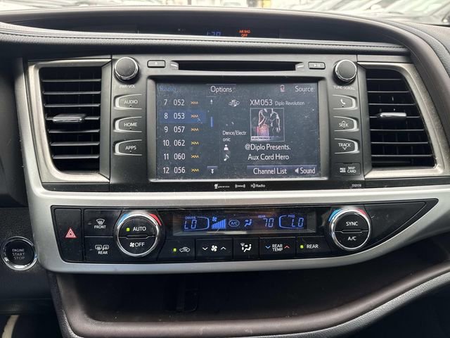 Used 2016 Toyota Highlander XLE image 31