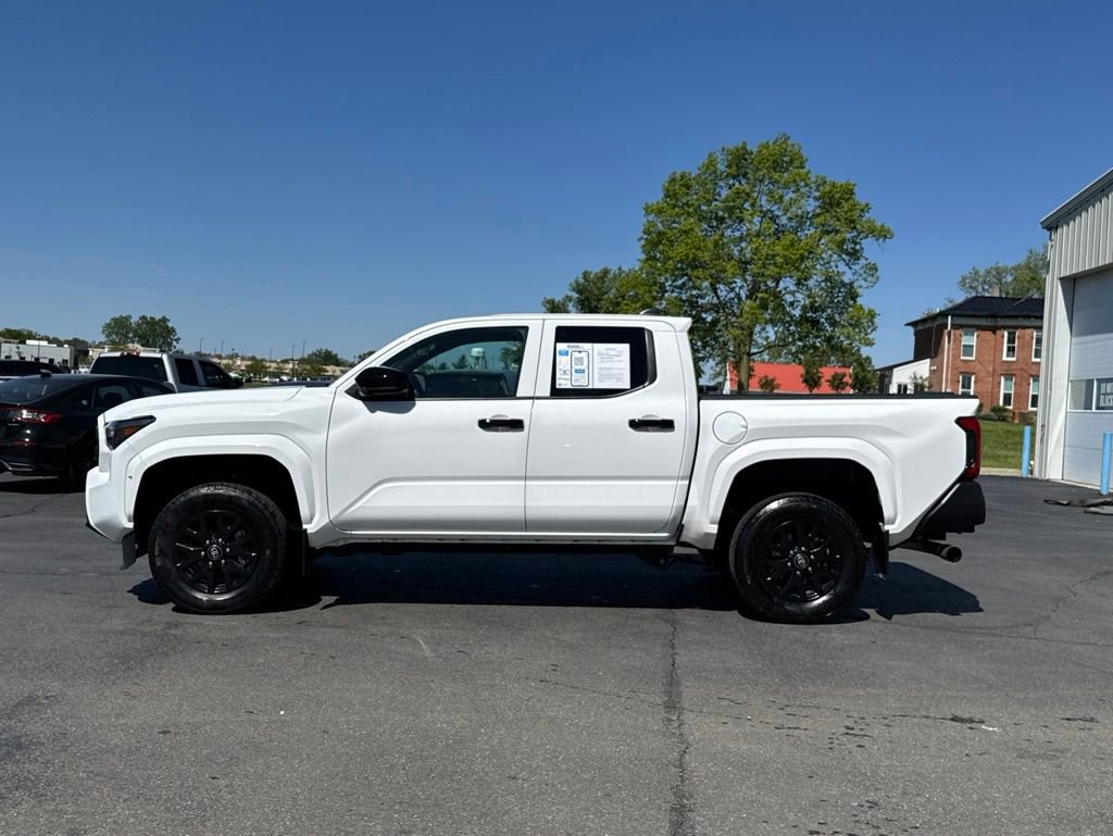 Used 2024 Toyota Tacoma SR AWD/4WD image 4