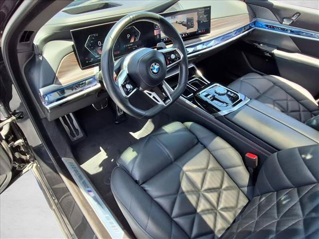 Used 2023 BMW 740i w/ Parking Assistance Package RWD image 10