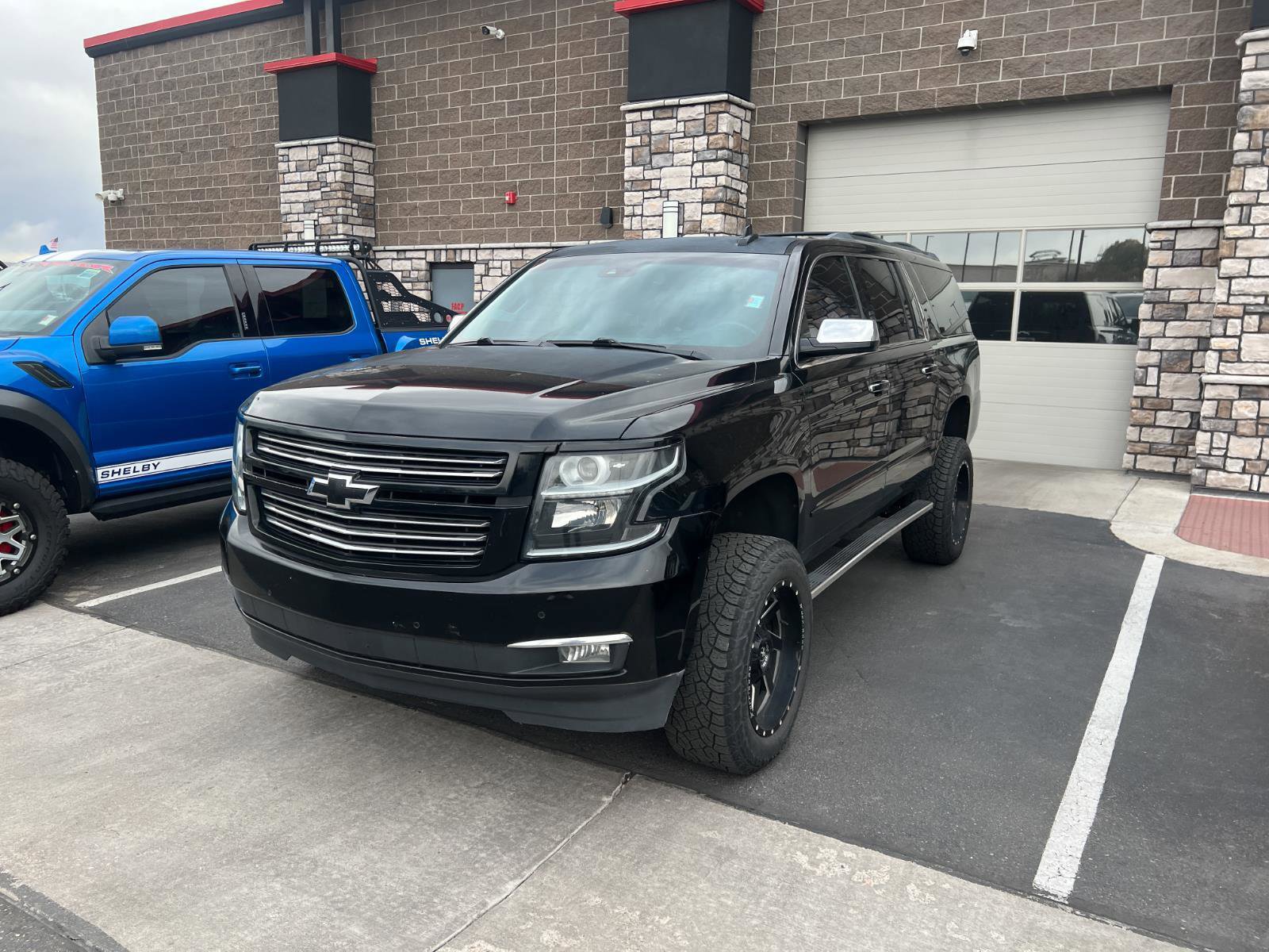 Used 2015 Chevrolet Suburban LTZ AWD/4WD image 7