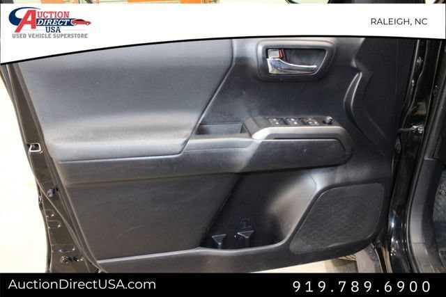 Used 2021 Toyota Tacoma TRD Off-Road AWD/4WD image 16