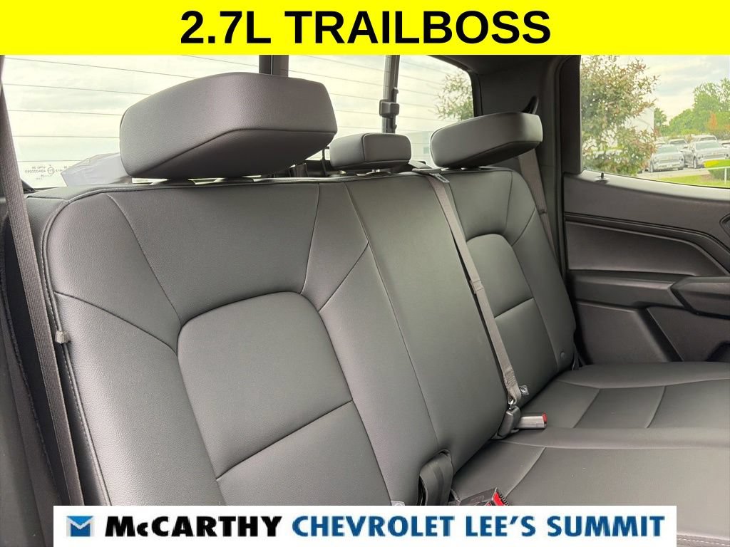 Used 2025 Chevrolet Colorado Trail Boss AWD/4WD image 39