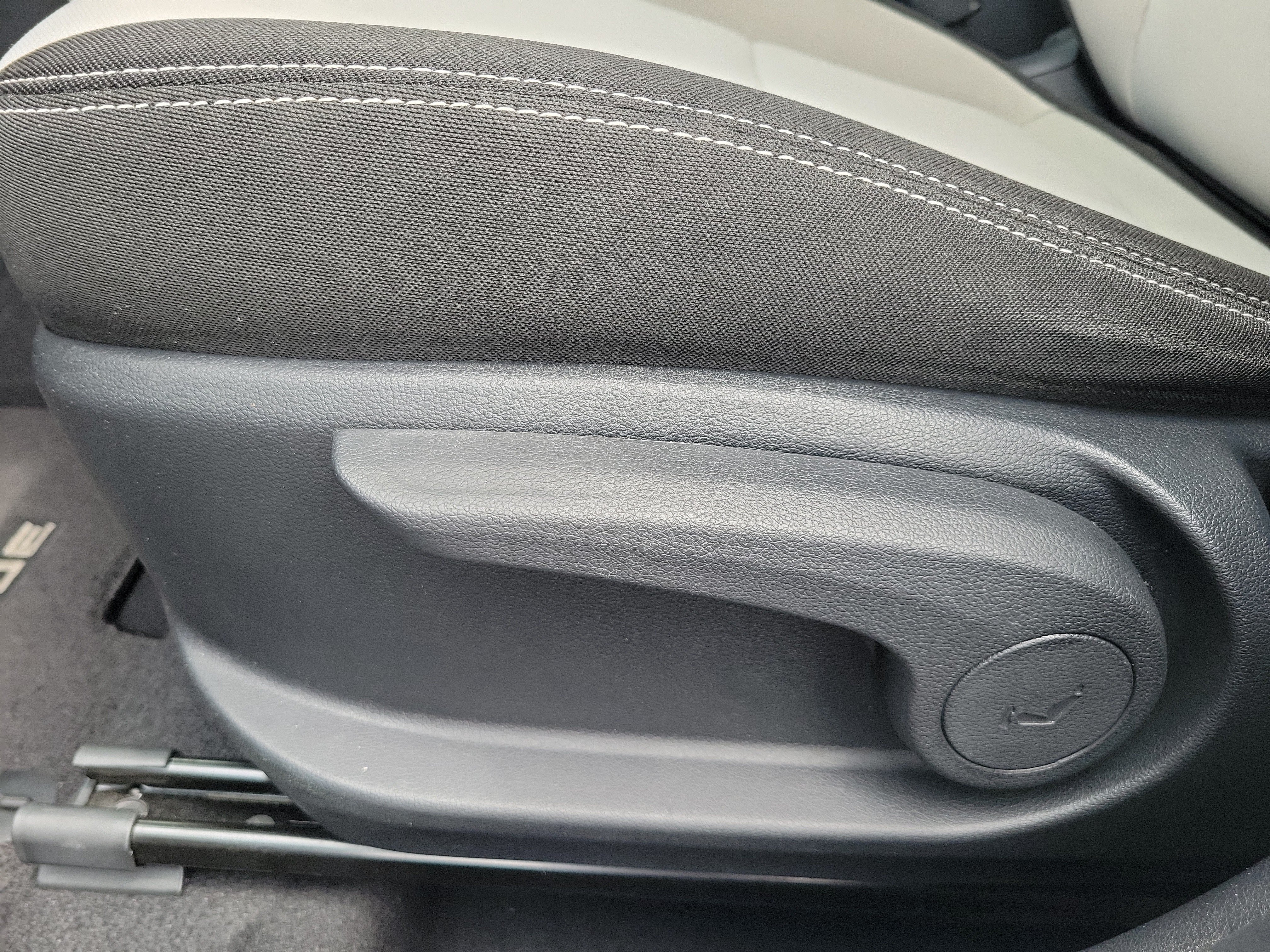 Used 2021 Hyundai Venue SEL FWD image 20