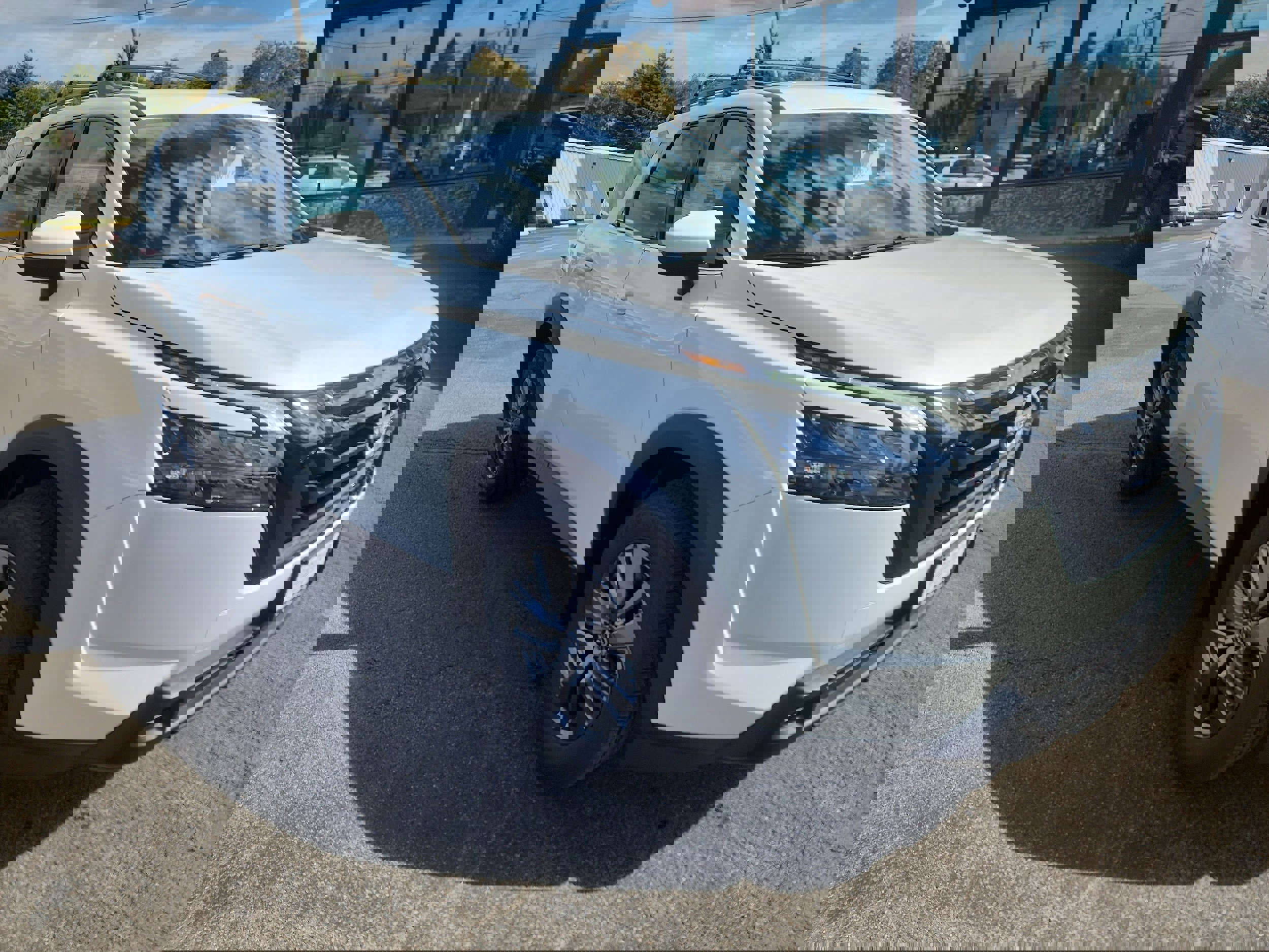 New 2025 Nissan Pathfinder SV w/ Black Appearance Package image 2