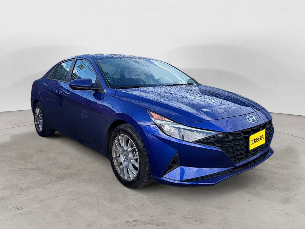Used 2022 Hyundai Elantra SEL w/ Cargo Package image 5