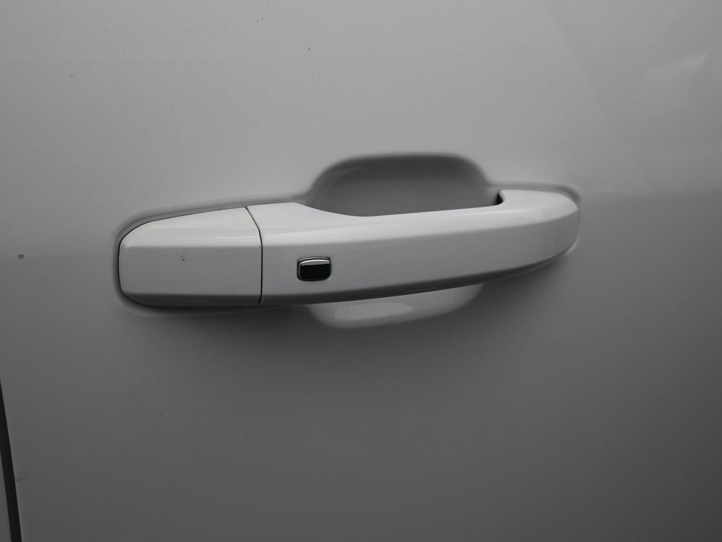 Used 2025 Chevrolet Silverado 2500 LT w/ Convenience Package image 38