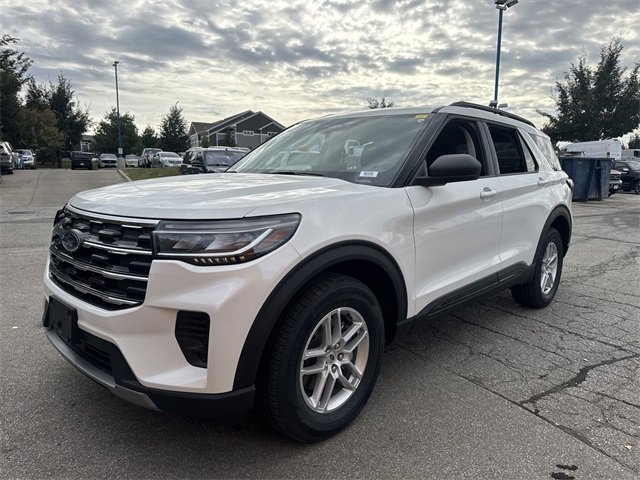 New 2026 Ford Explorer Active image 4