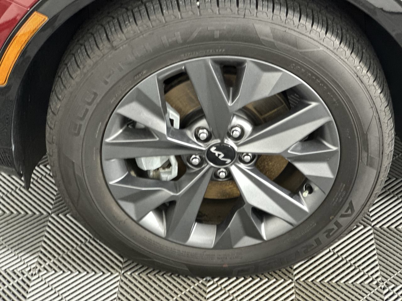 Certified 2023 Kia Sportage SX Prestige AWD/4WD image 2