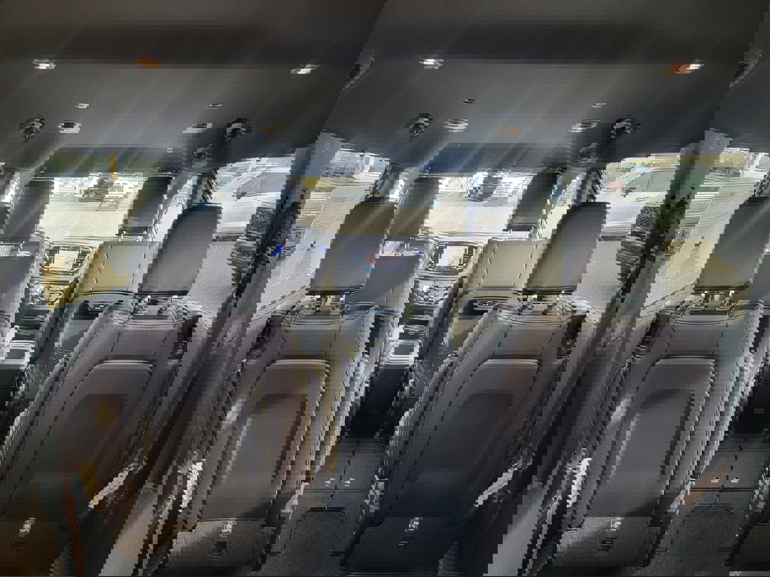 New 2026 Chrysler Pacifica Select image 12