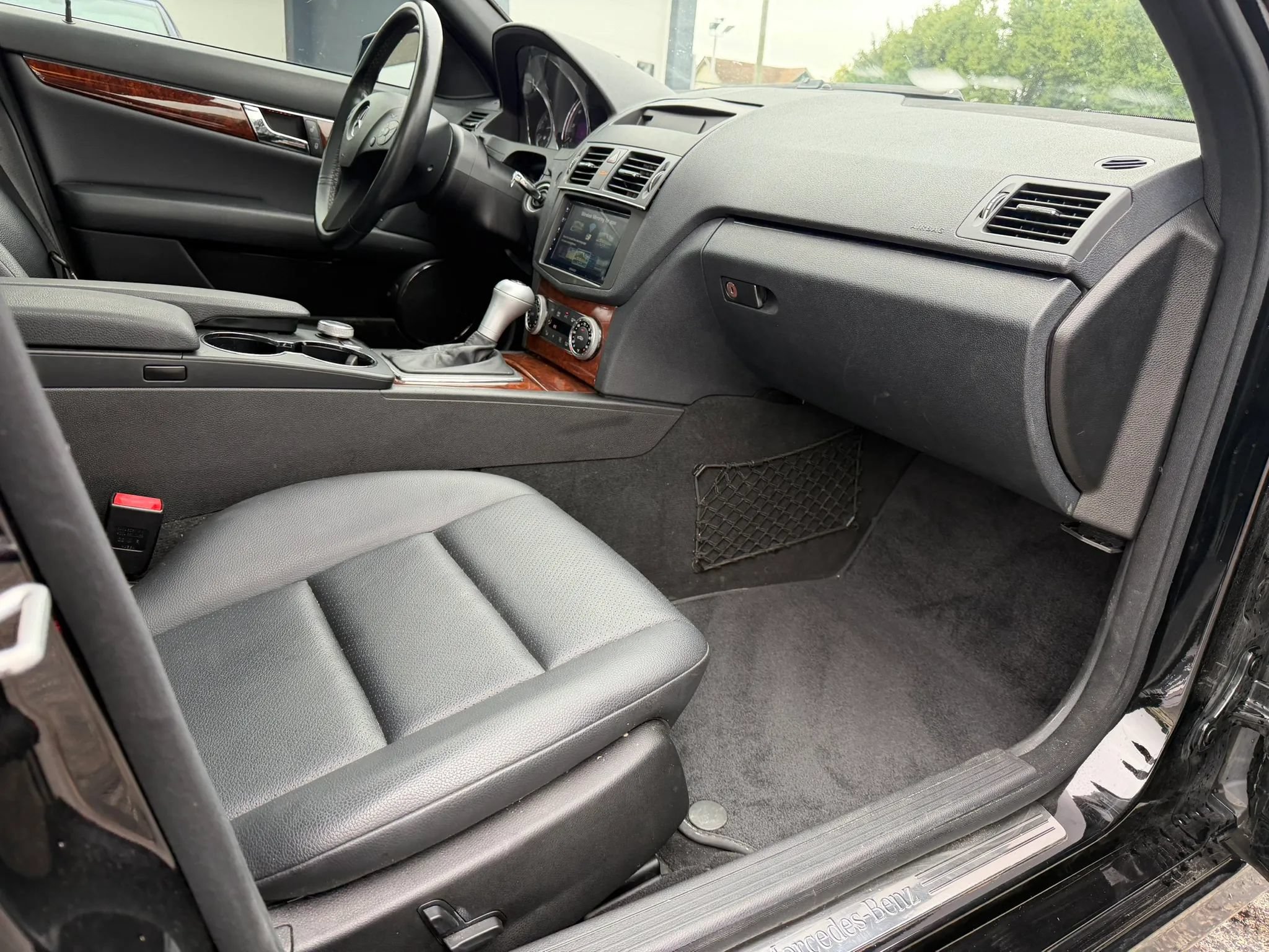 Used 2011 Mercedes-Benz C 300 4MATIC Sedan image 16
