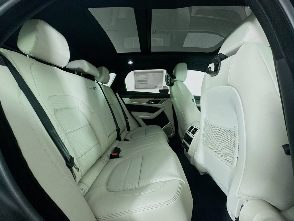 New 2026 Jaguar F-PACE R-Dynamic S AWD/4WD image 27