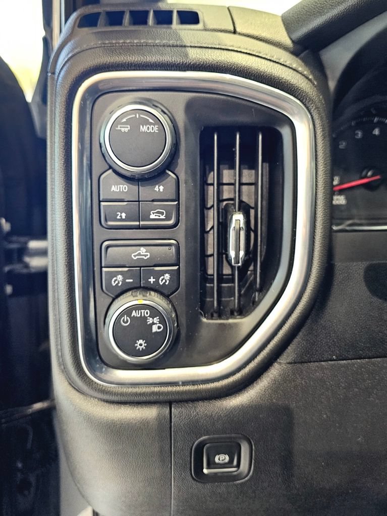 Used 2022 Chevrolet Silverado 1500 LT AWD/4WD image 14