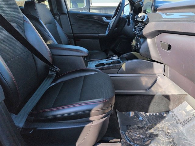 Used 2025 Ford Escape ST-Line image 30