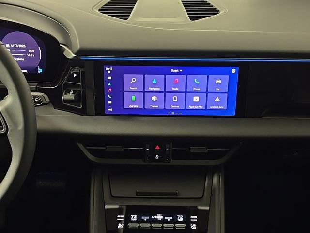 Certified 2025 Porsche Macan Electric image 19