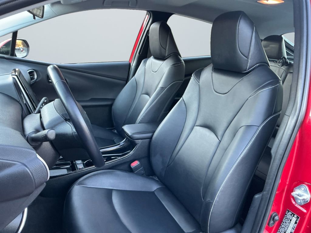 Used 2022 Toyota Prius Prime XLE image 9
