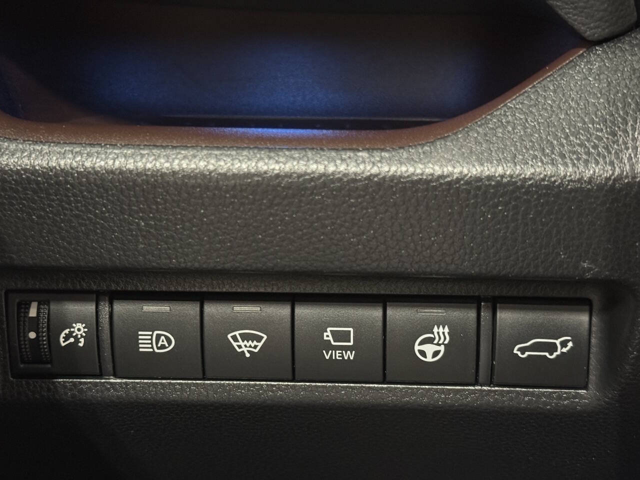 Used 2020 Toyota RAV4 Limited AWD/4WD image 33