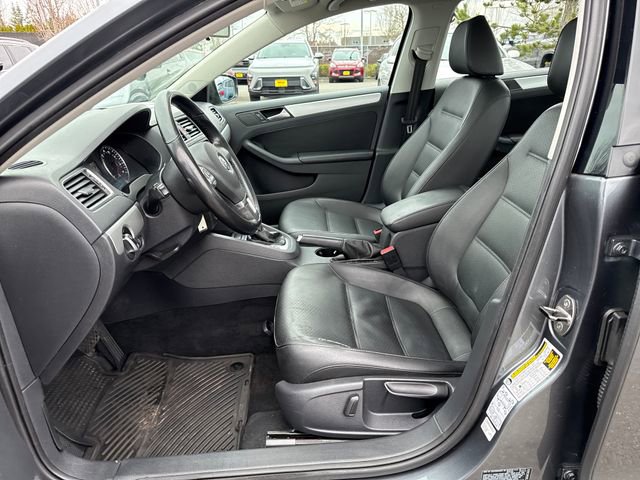 Used 2013 Volkswagen Jetta SE image 15