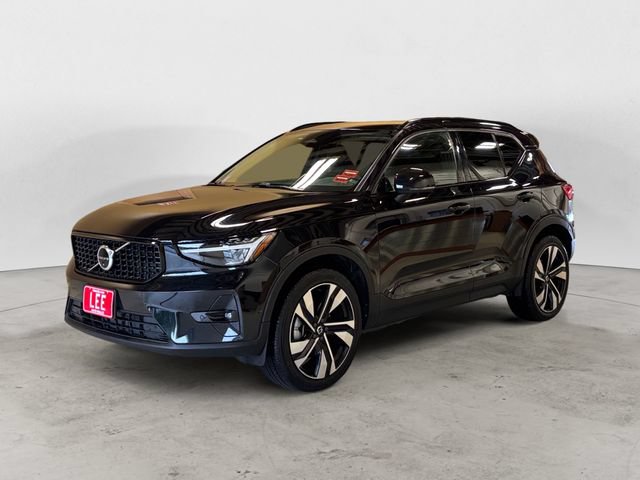 Used 2023 Volvo XC40 B5 Plus w/ Driver Assist Package