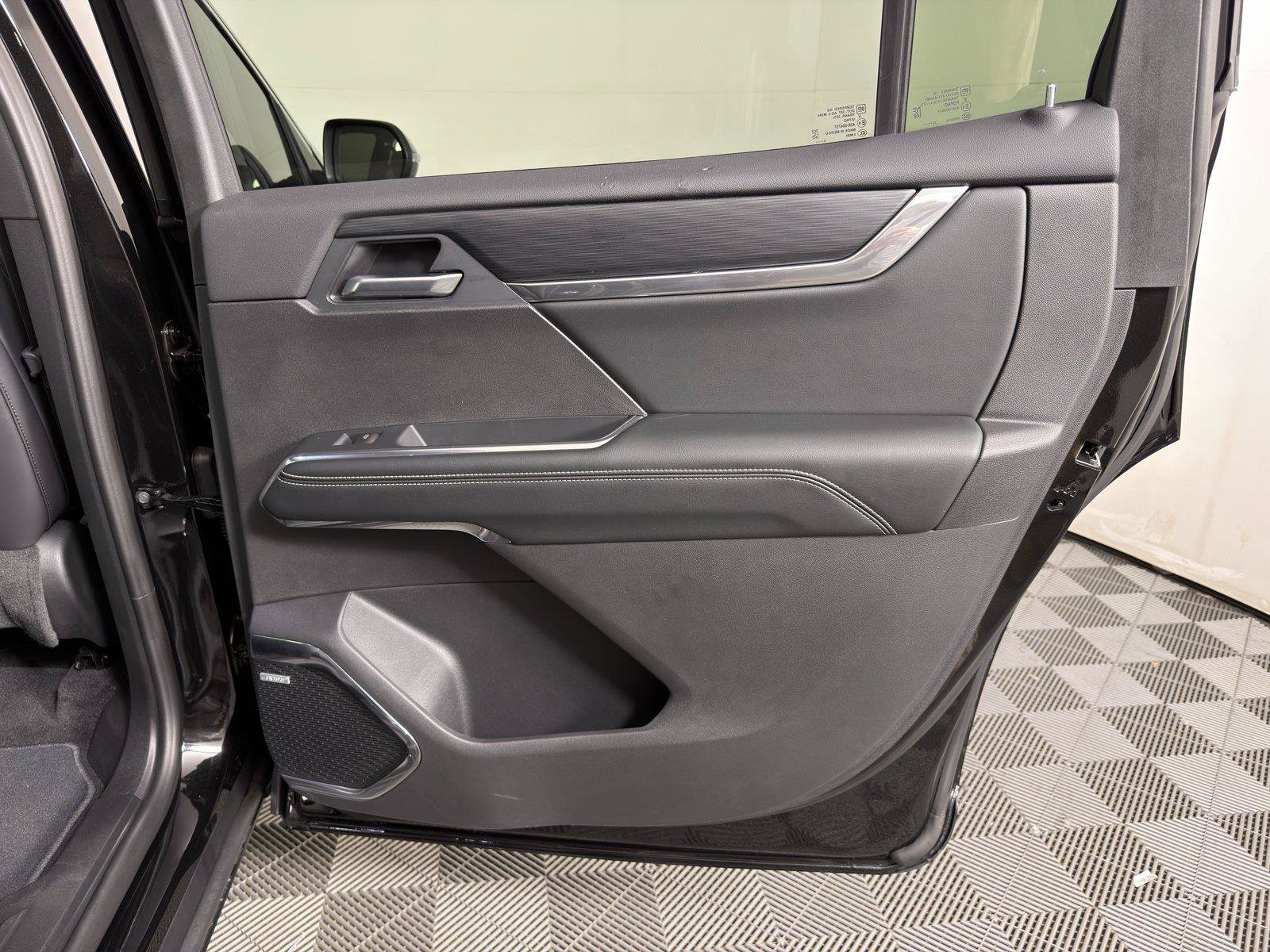New 2026 GMC Acadia Elevation w/ Elevation Premium Package FWD image 15