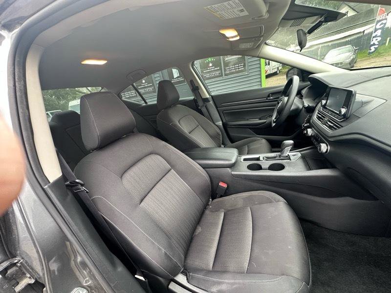 Used 2024 Nissan Altima 2.5 S FWD image 16
