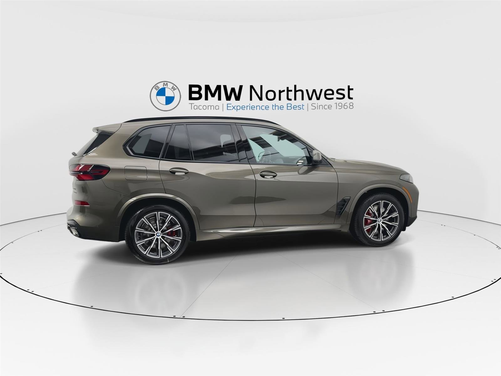 New 2026 BMW X5 xDrive50e image 4