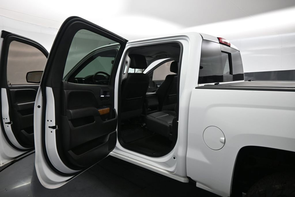 Used 2018 Chevrolet Silverado 1500 LTZ AWD/4WD image 16