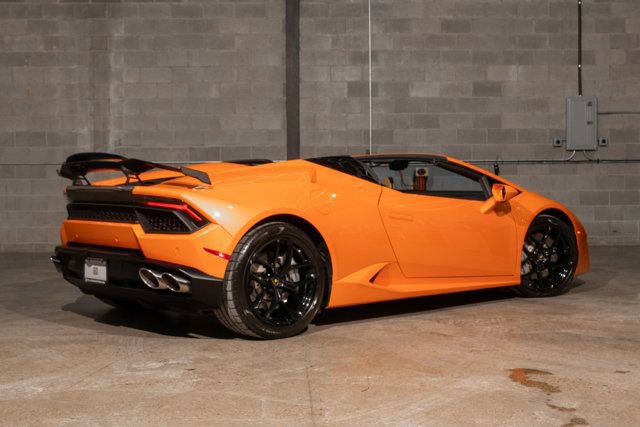 Used 2019 Lamborghini Huracan LP 580-2 image 3