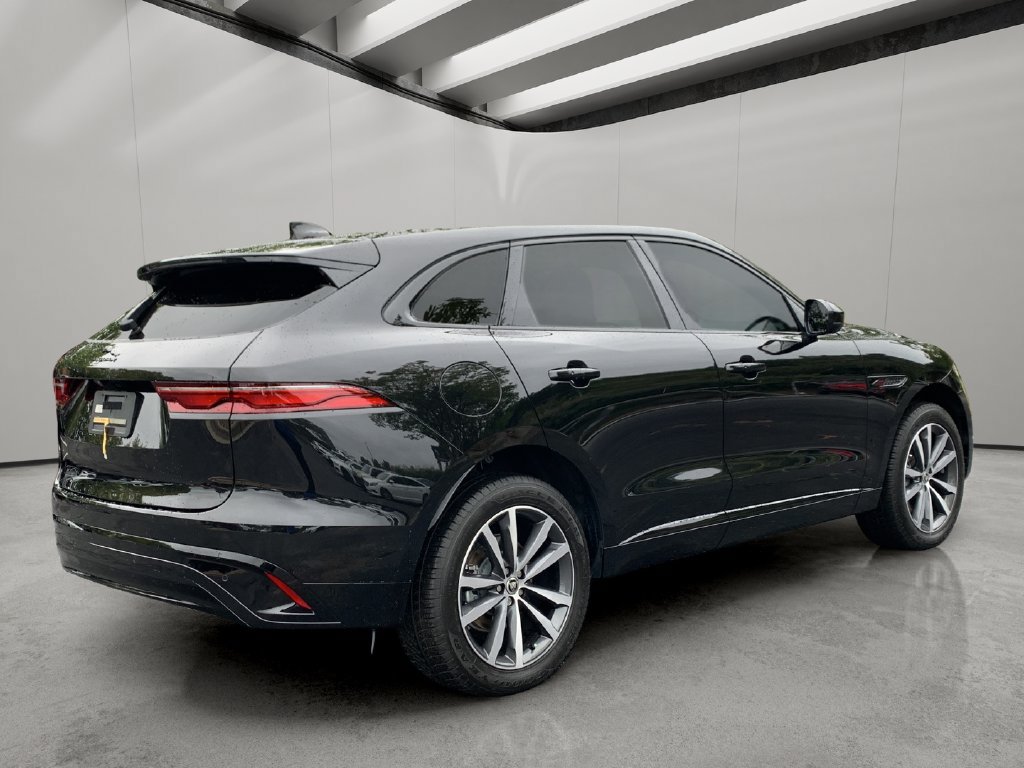 Used 2025 Jaguar F-PACE R-Dynamic S AWD/4WD image 5