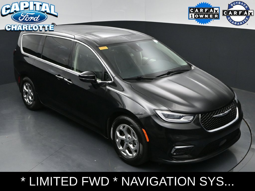 Used 2024 Chrysler Pacifica Limited FWD image 29