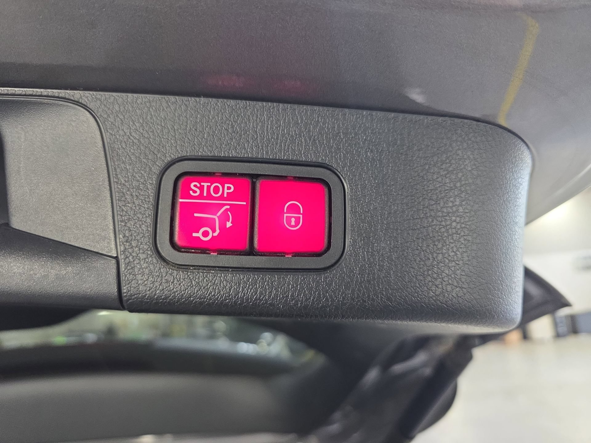 Used 2021 Mercedes-Benz GLB 250 image 13