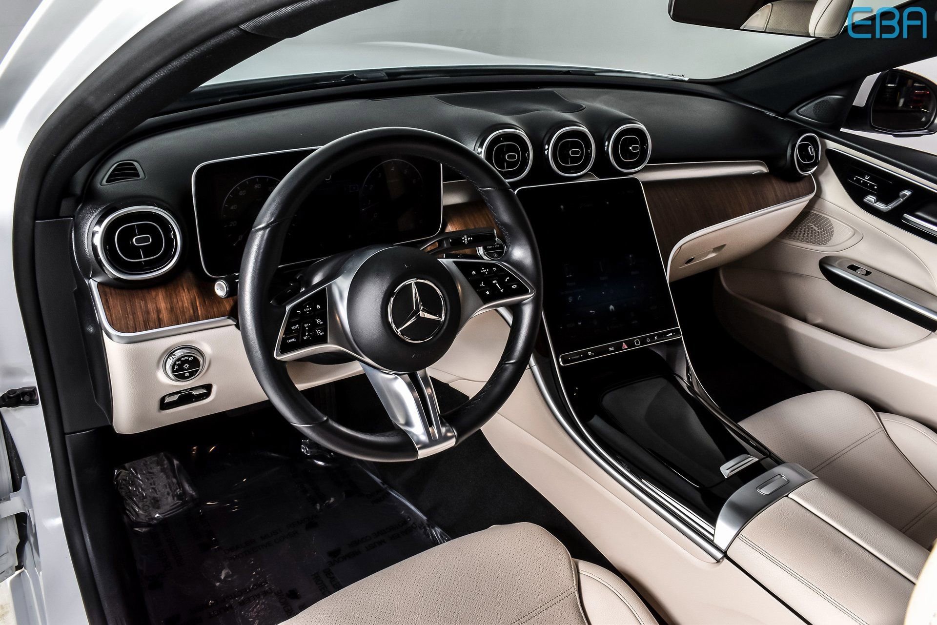 Used 2024 Mercedes-Benz C 300 4MATIC Sedan image 17