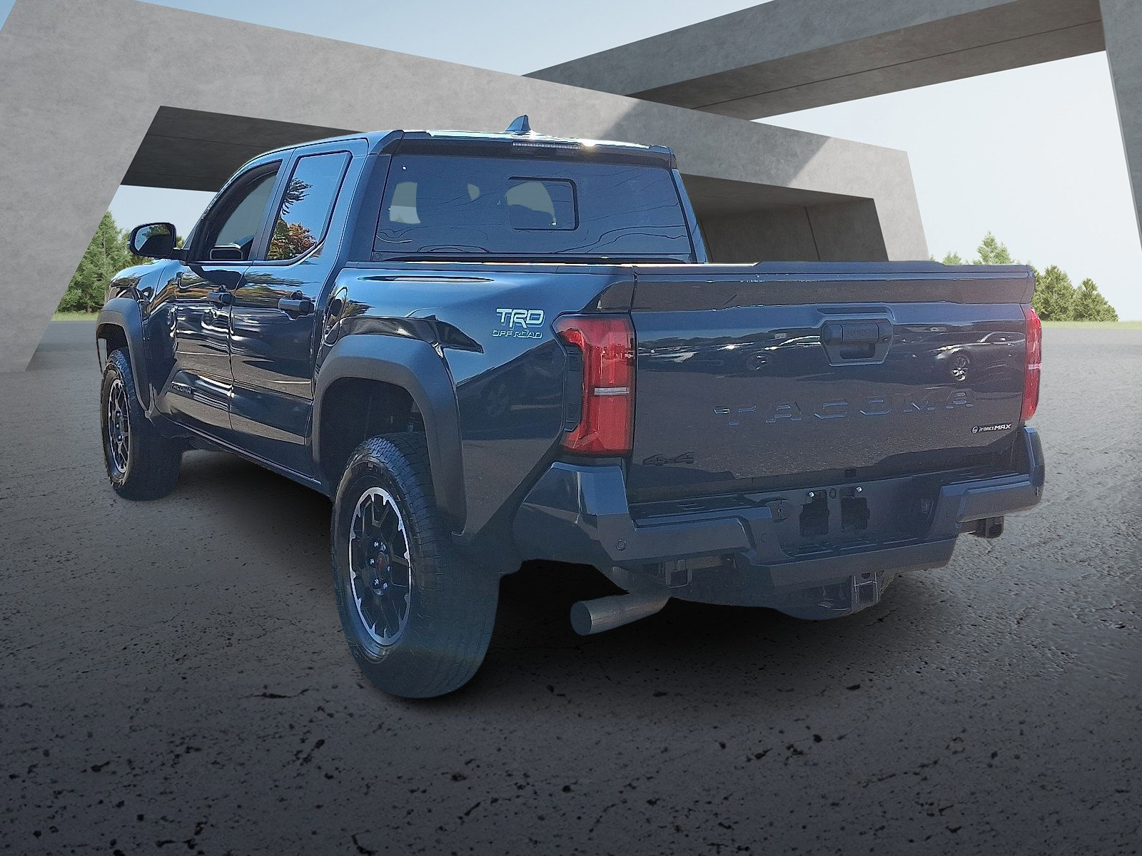 Used 2025 Toyota Tacoma TRD Off-Road image 4