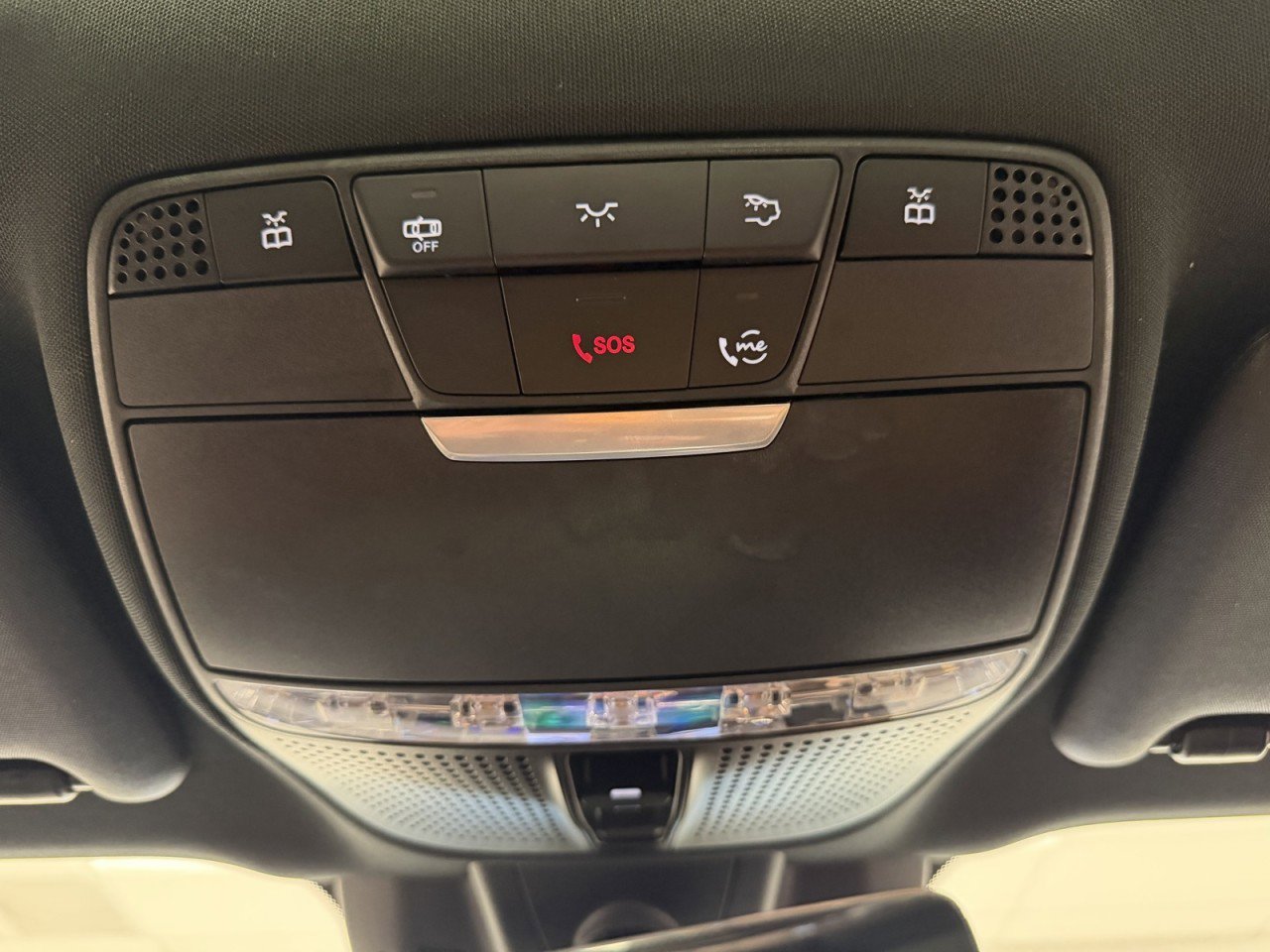 Used 2023 Mercedes-Benz E 350 4MATIC Sedan w/ Premium Package image 39