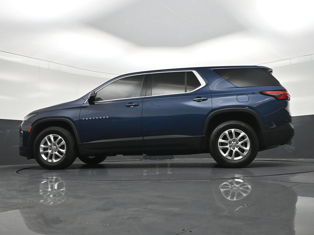 Used 2023 Chevrolet Traverse LS FWD image 25