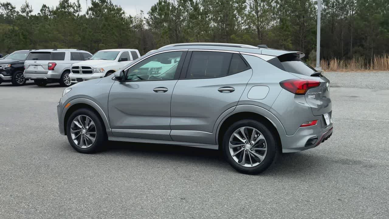 Used 2023 Buick Encore GX Select w/ Sport Touring Package FWD image 6