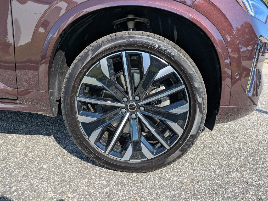 New 2027 Volvo XC90 B6 Plus AWD/4WD image 11