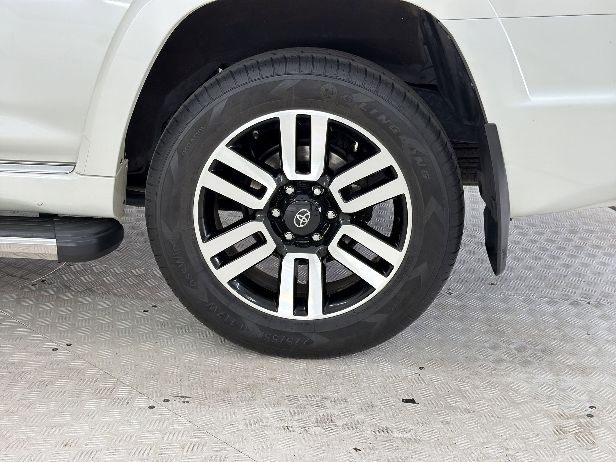 Used 2019 Toyota 4Runner Limited AWD/4WD image 12