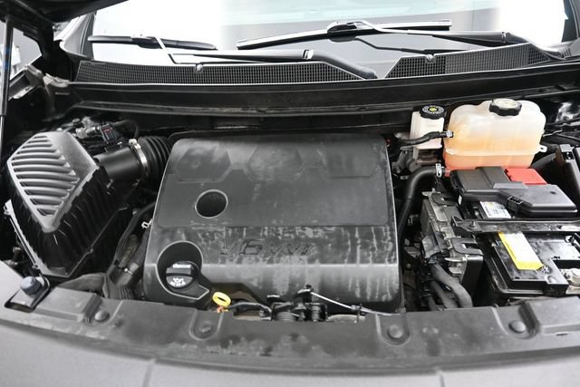 Used 2023 Chevrolet Traverse LT FWD image 27