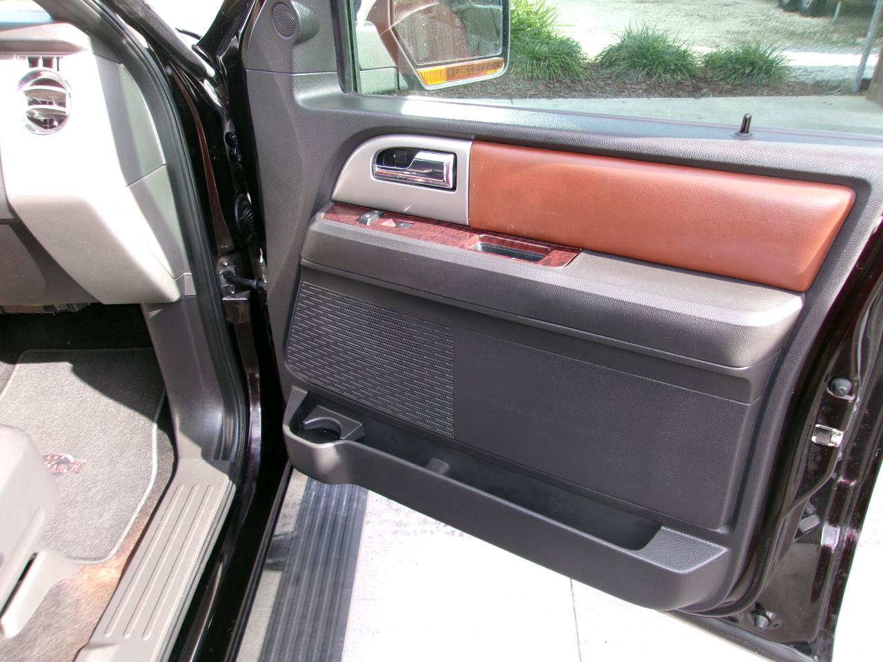 Used 2013 Ford Expedition EL King Ranch RWD image 18