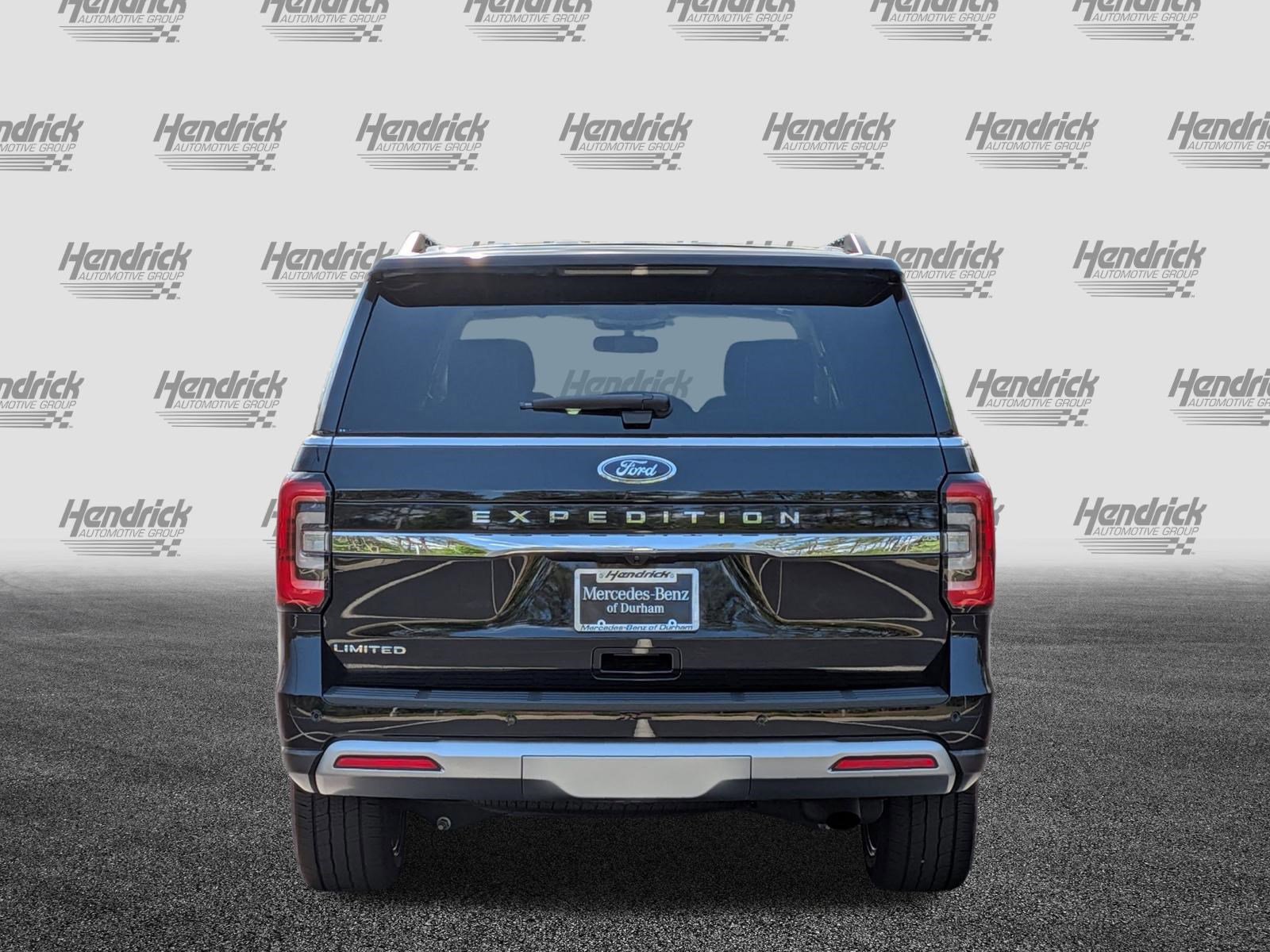 Used 2024 Ford Expedition Limited AWD/4WD image 9