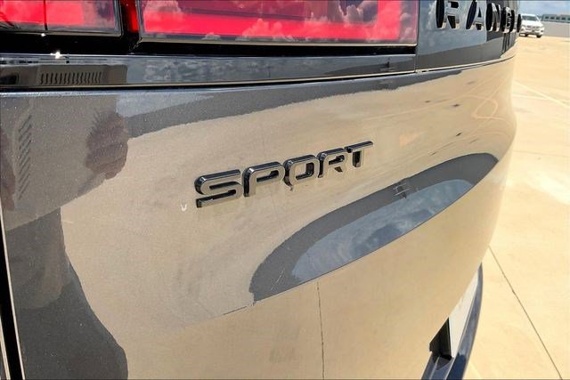 New 2025 Land Rover Range Rover Sport Dynamic SE image 9