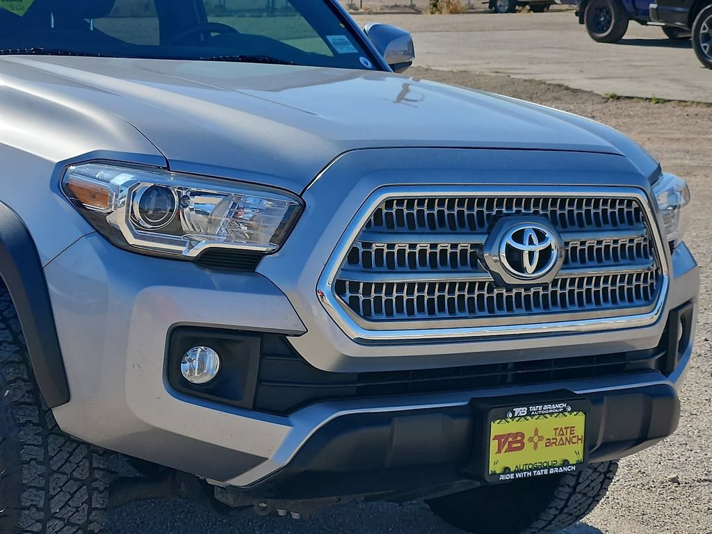 Used 2017 Toyota Tacoma TRD Off-Road w/ Tow Package (A/T) AWD/4WD image 7