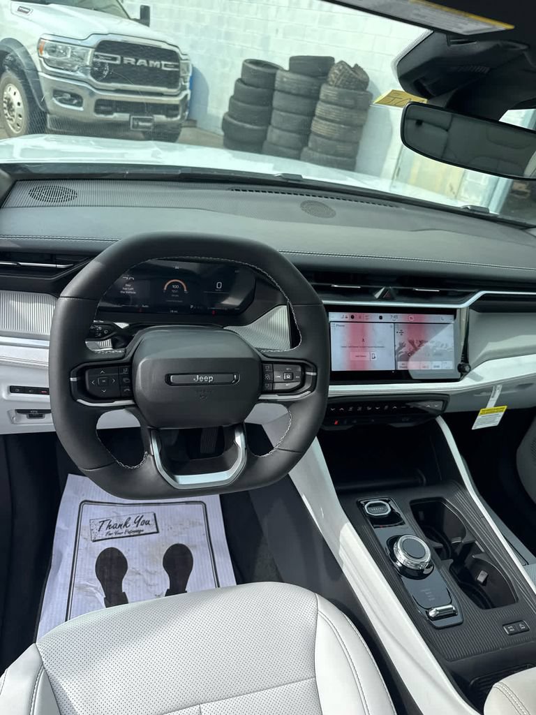 New 2026 Jeep Cherokee Limited AWD/4WD image 13