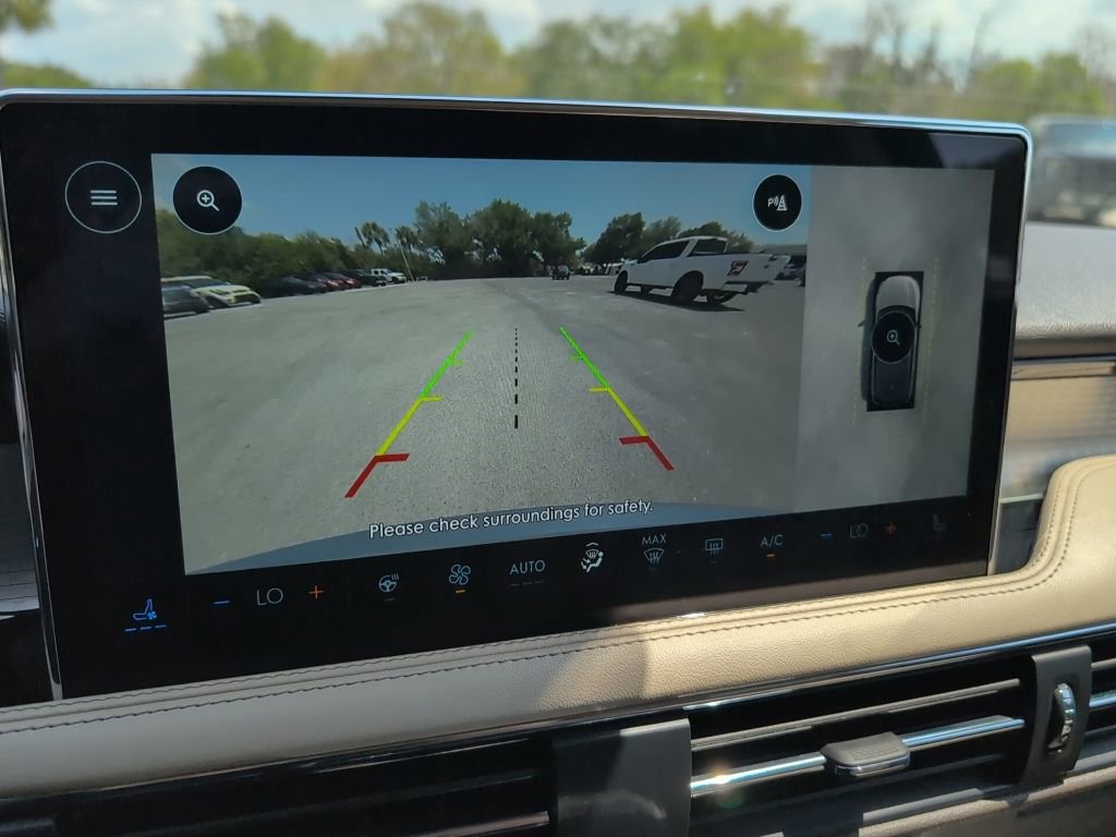 Used 2023 Lincoln Corsair FWD w/ Equipment Group 101A image 17