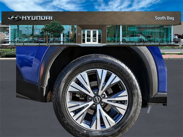 Used 2023 Nissan Rogue SV image 8