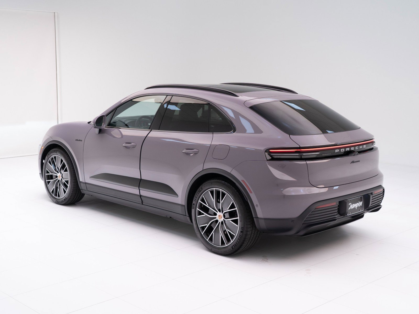 New 2026 Porsche Macan Electric image 3