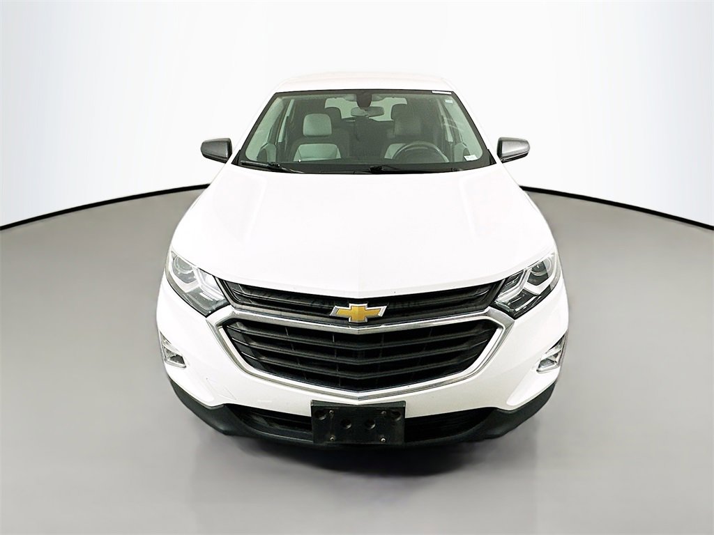 Used 2019 Chevrolet Equinox LS image 2